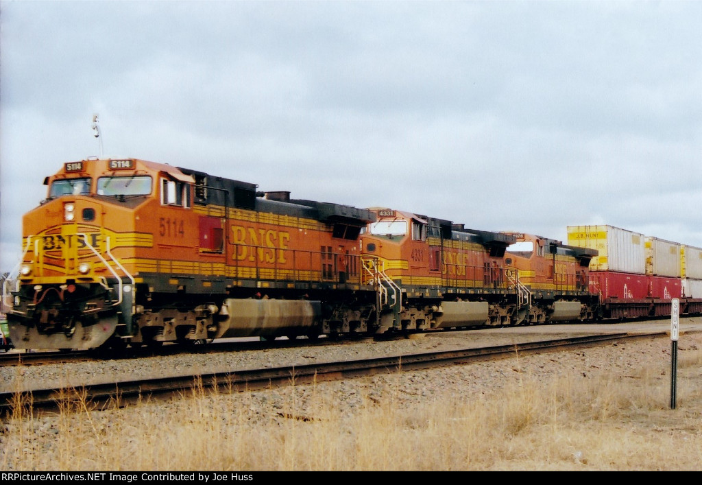 BNSF 5114 East